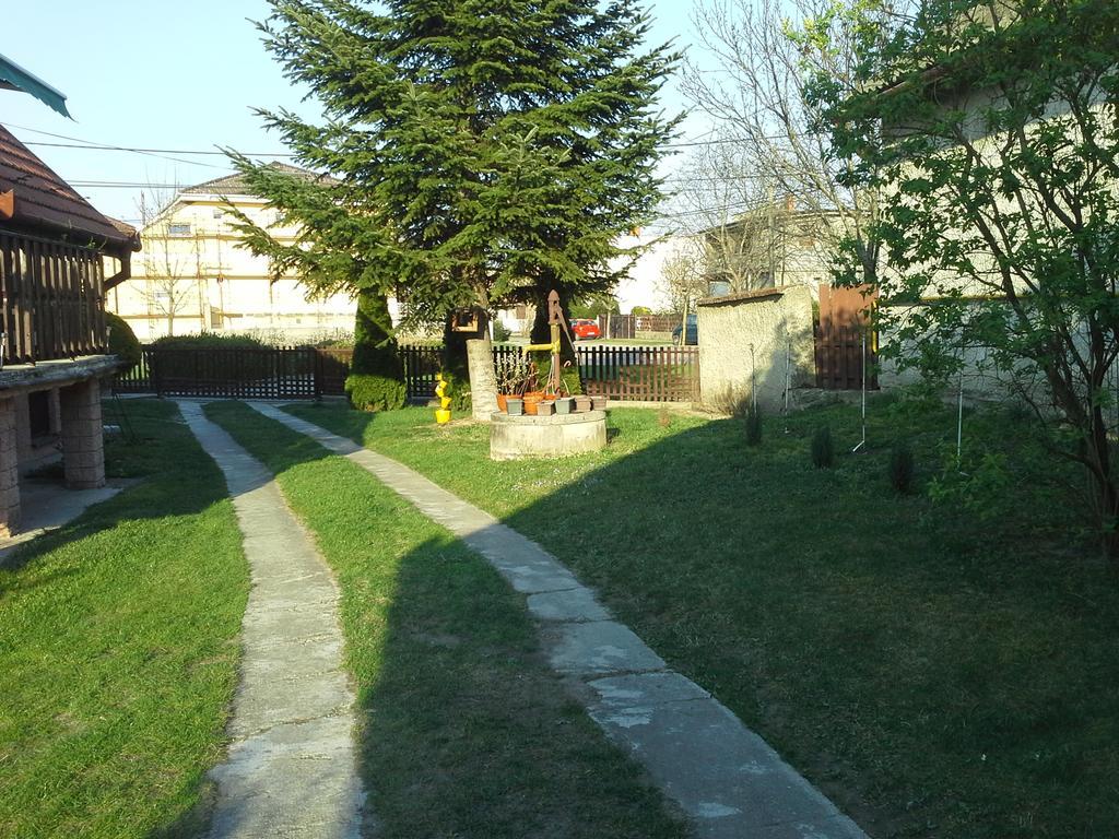 Appartamento Utulny Privat Veľký Meder Esterno foto