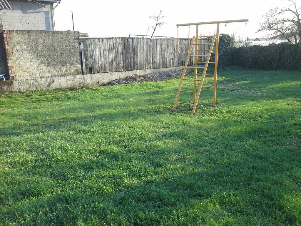 Appartamento Utulny Privat Veľký Meder Esterno foto
