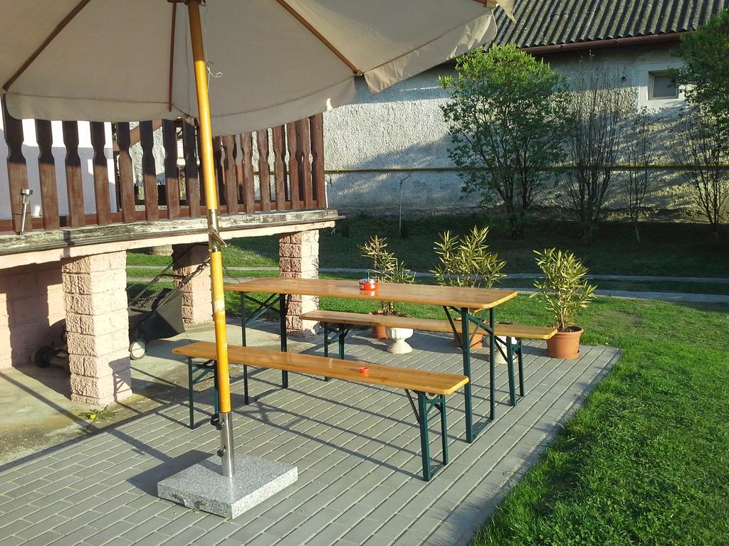 Appartamento Utulny Privat Veľký Meder Esterno foto