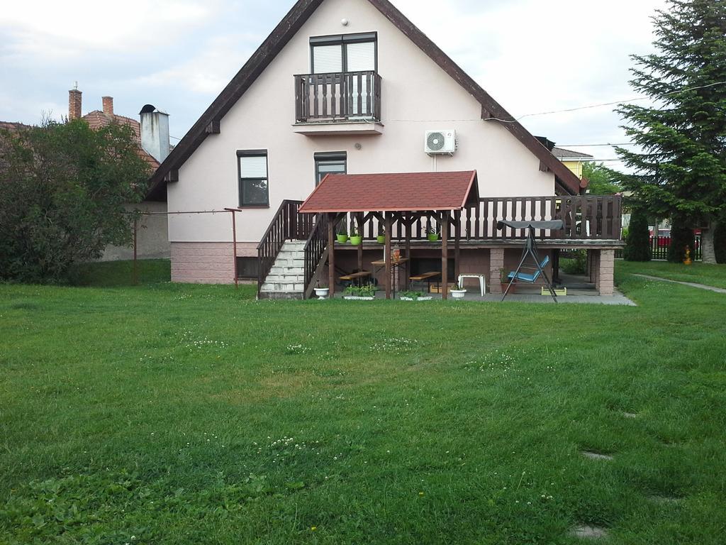 Appartamento Utulny Privat Veľký Meder Esterno foto